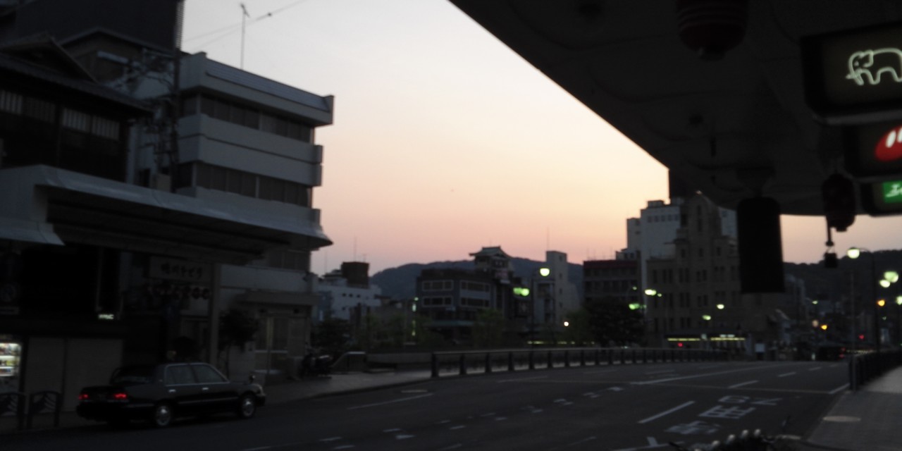 夜明けの京都