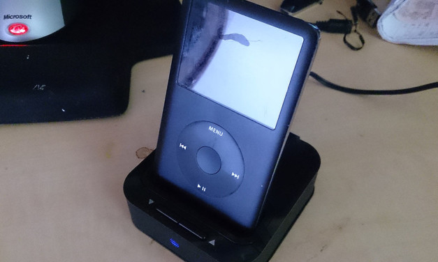 消え去る運命のDockコネクタ – 新しいiPodスピーカーを購入