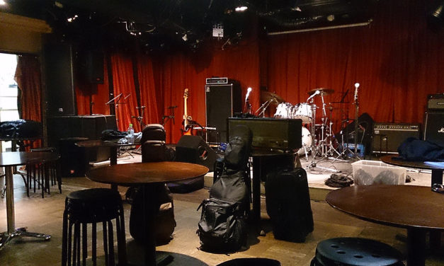 ダブルヘッダー