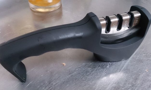 研ぐ ― あまり信用していなかった包丁研ぎ器を購入してみた