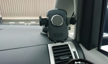 固定 ― 車内スマートフォンホルダーは「SmartTap」でキマりだね（←死語）