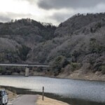 強風 ― 知明湖キャンプ場にデイキャンプに行きました。