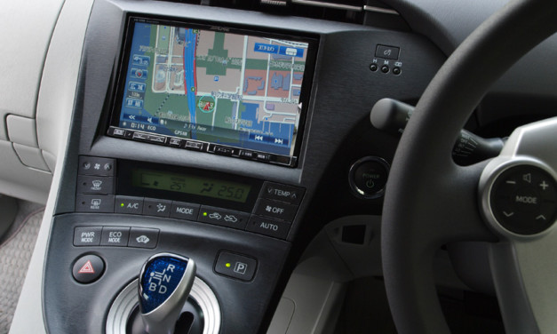 純正ナビで走行中にテレビ、はアースだけじゃ無理らしい